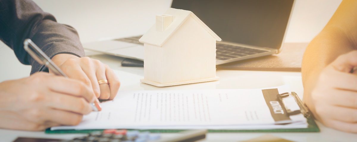 El euríbor cierra abril en el 3,703%: las cuotas de las hipotecas variables con revisión anual se reducen por primera vez desde diciembre de 2021